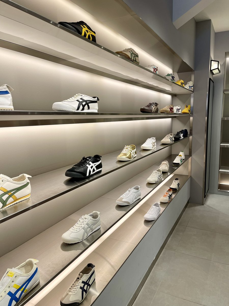 ANHAMo7's tweet image. ONITSUKA TIGER IN TOKYO NI 🔥🔥😮‍💨

BERAT MATA MEMANDANG, BERAT LAGI BAHU MEMIKUL. BOLEH SAKIT WALLET