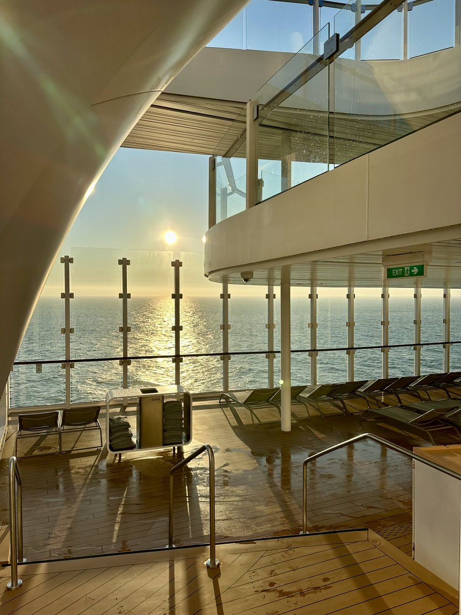Nice sunrise this morning 🌞 <a href="/CelebrityCruise/">Celebrity Cruises</a> #celebrityapex