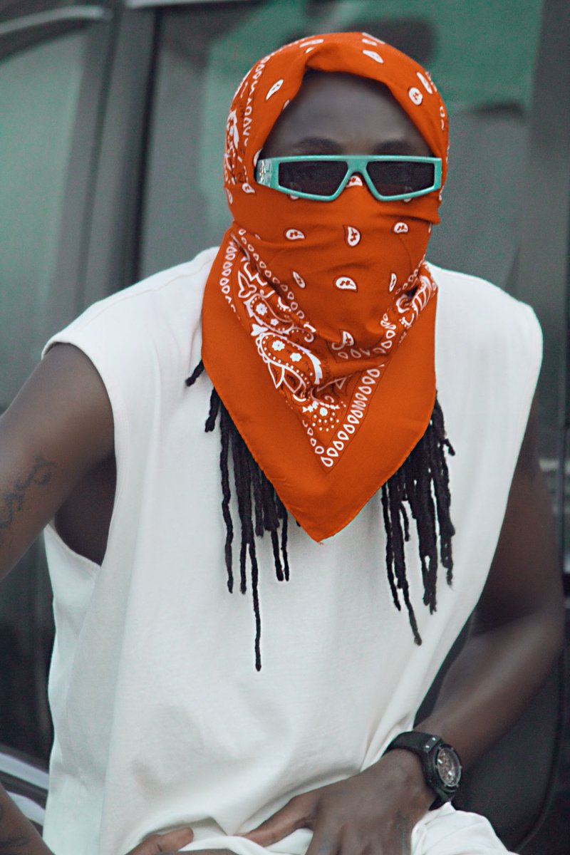 ZizaBafanaUg's tweet image. 𝙐𝙉𝙄𝙌𝙐𝙀 𝘼𝙉𝘿 𝙐𝙉𝙍𝙀𝙋𝙀𝘼𝙏𝘼𝘽𝙇𝙀.
#respect #one #worldboss CC:@Vybz_Official ✌️🔥