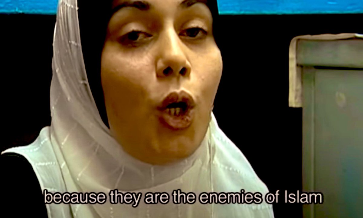 LizaRosen0000's tweet image. Watch: Female Hamas terrorist says Christians and Jews must be slaughtered in order to please Allah (God of Islam). She herself wants to abuse and torture non-Muslims including their little children and infant babies by shedding their blood slowly till they die as a human…