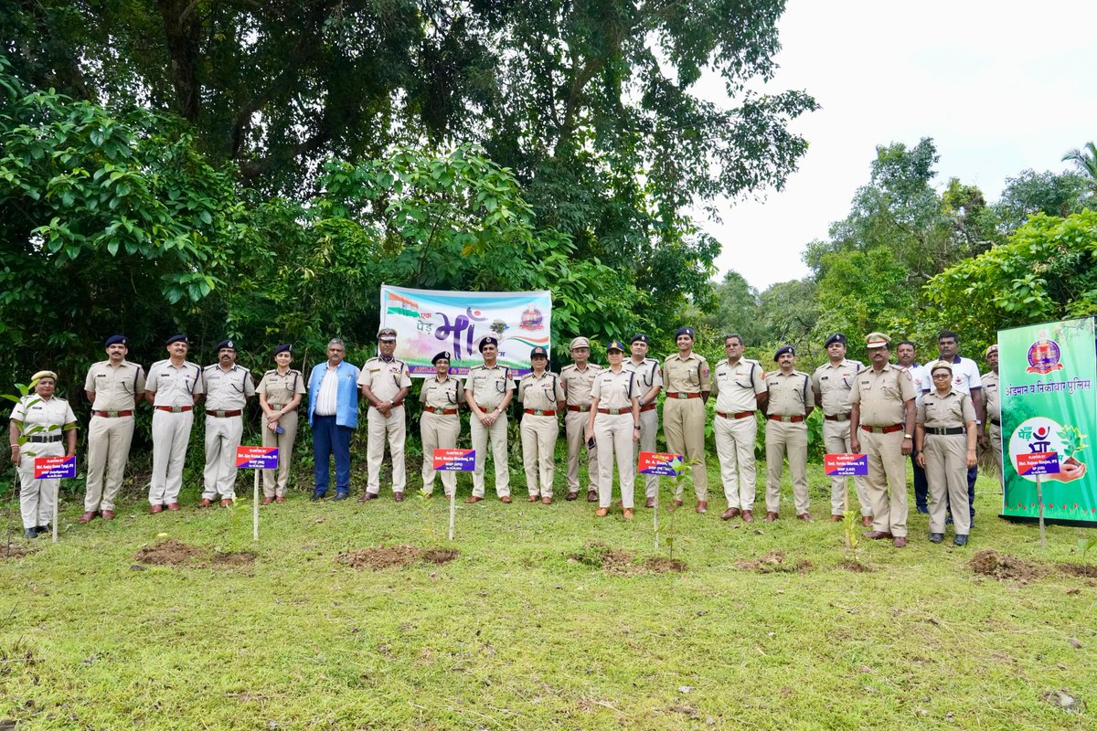 AndamanPolice's tweet photo. The Director General of Police, ANI leads the "Ek Ped Maa ke Naam" initiative at Bambooflat
 
🌿 Today on 05/08/24, Shri Devesh Chandra Srivastva, IPS, DGP, Andaman & Nicobar Islands, and Smti Sindhu Pillai A, IPS, IGP, along with other senior officers, visited Bambooflat. They planted saplings of fruit-bearing trees at the new PS Bambooflat site, promoting " Ek Ped Maa ke Naam." The DGP later visited PS Bambooflat where a befitting Guard of Honour was presented to him. Further, he also engaged with staff, addressing grievances and boosting morale. 🌱
#GreenInitiative 
#PoliceLeadership #EkPedMaaKeNaam.

"एक पेड़ मां के नाम" अभियान का नेतृत्व अंडमान और निकोबार द्वीप समूह के पुलिस महानिदेशक ने बम्बूफ्लैट में किया

🌿 आज, 05/08/24 को, श्री देवेश चंद्र श्रीवास्तव, आईपीएस, डीजीपी, अंडमान और निकोबार द्वीप समूह, और श्रीमती सिंधु पिल्लई ए, आईपीएस, आईजीपी, ने अन्य वरिष्ठ अधिकारियों के साथ बम्बूफ्लैट का दौरा किया। उन्होंने नए बाम्बूफ्लैट थाना स्थल पर फलदार वृक्षों के पौधे लगाए तथा "एक पेड़ मां के नाम" को बढ़ावा दिया। डीजीपी ने बाद में थाना बम्बूफ्लैट का दौरा किया जहां उन्हें गार्ड ऑफ ऑनर दिया गया। इसके अलावा, उन्होंने स्टाफ के साथ बातचीत की, शिकायतों का निवारण किया और मनोबल बढ़ाया। 🌱