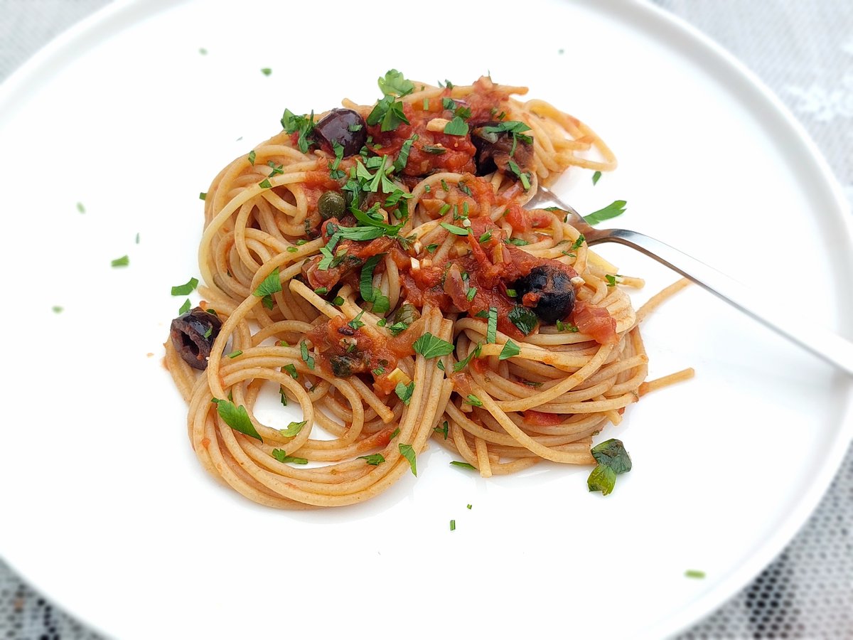 Recept: pasta alla putanesca dlvr.it/TBWL2k