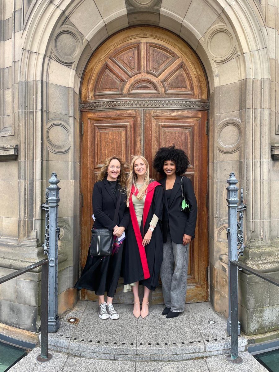 Dr Mairi Treanor-Taylor (@mairi_tt) on Twitter photo Surrounded by loved ones, I graduated from my MB-PhD this summer. Had a great three years in Glasgow <a href="/CRUK_SI/">CRUK Scotland Inst</a> in the Inman lab. Now navigating ways to remain involved in research as I finish medical school <a href="/EdinUniMedicine/">Edinburgh Medical School</a> Surrounded by loved ones, I graduated from my MB-PhD this summer. Had a great three years in Glasgow <a href="/CRUK_SI/">CRUK Scotland Inst</a> in the Inman lab. Now navigating ways to remain involved in research as I finish medical school <a href="/EdinUniMedicine/">Edinburgh Medical School</a>