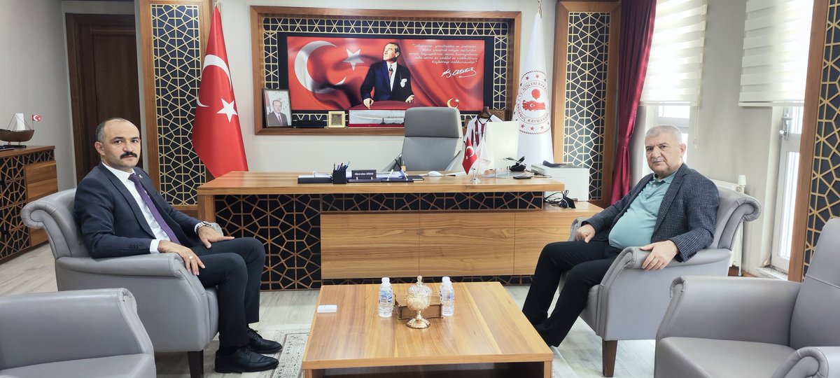 ArdanucG's tweet photo. Bursa Gelecek Partisi  Milletvekili Kani TORUN ilçemize yeni atanan Kaymakamımız ve Alparslan SÖZEN'i makamında ziyaret ederek hayırlı olsun dileklerinde bulunarak, yeni görevinde başarılar dilediler. https://t.co/6Xg8SKtg3i
