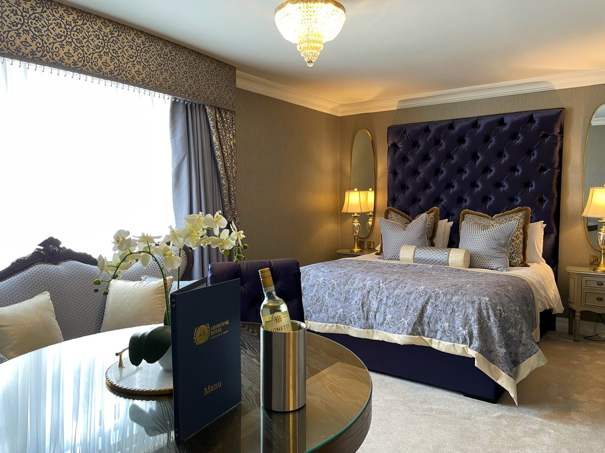 Discover our 3 most popular packages this August!

☀️Best Available Bed &amp; Breakfast
☀️All Access Passes to Emerald Park, Dinner, Bed and Breakfast
☀️2 Night Summer Dinner, Bed &amp; Breakfast for all the Family

Click here to book one of our packages: bit.ly/4bCIjj0