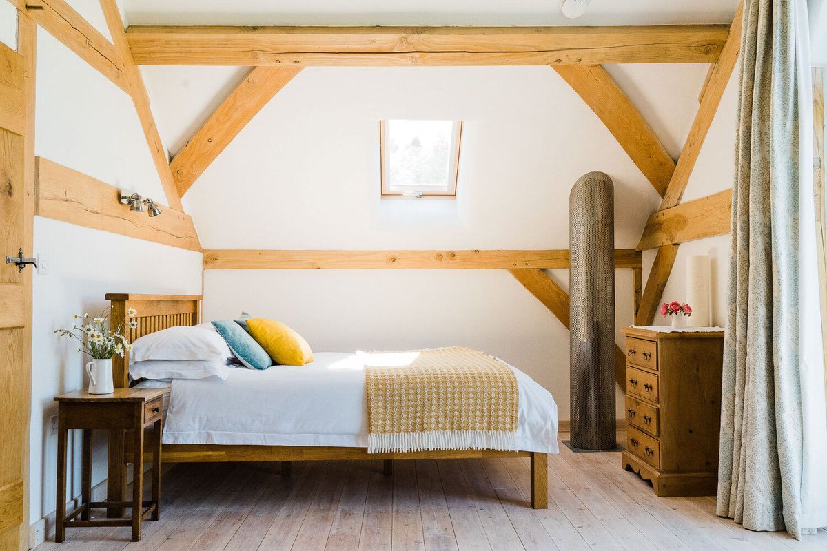 Located within three acres of meadows and orchards, Wild Meadow offers the perfect place to escape and unwind.

🐶 Welcomes dogs and small pets 🐾
weacceptpets.co.uk/Powys/8849 

<a href="/Wild_Meadow/">Andrea</a> #EcoFriendly #CountrysideRetreat #MeadowCottage #OffasDykePath #Presteigne #HayOnWye #Ludlow