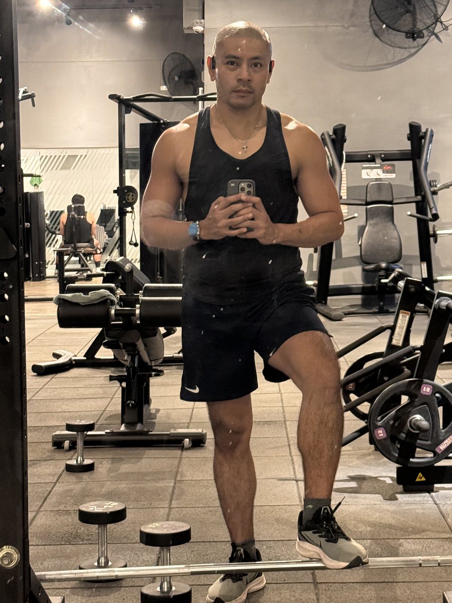 lesnav54's tweet photo. It's all about quality of life and finding a happy balance between work and friends and family. #workoutAFTERwork https://t.co/GoIFtSIiPy