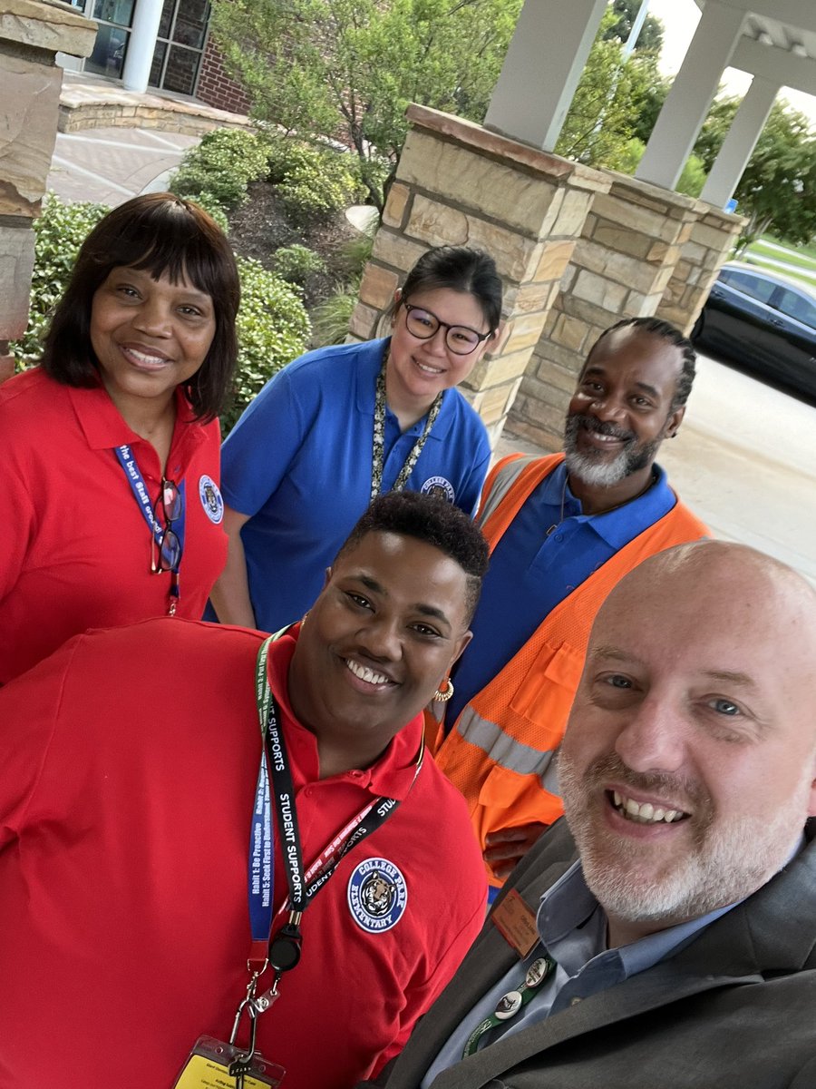 CJ_HCS_Sup's tweet image. #welcomebackFCS Day 1 @NewCollegePk_ES ready for a transformational year @dr_otway @CherisseCamp @FultonCoSchools #FCSrising