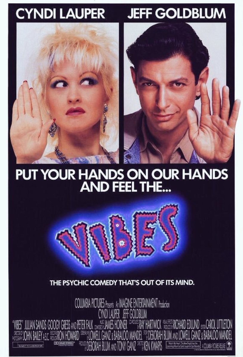 El 5 de agosto de 1988, se estrenó la película "Vibes", protagonizada por @cyndilauper y Jeff Goldblum.