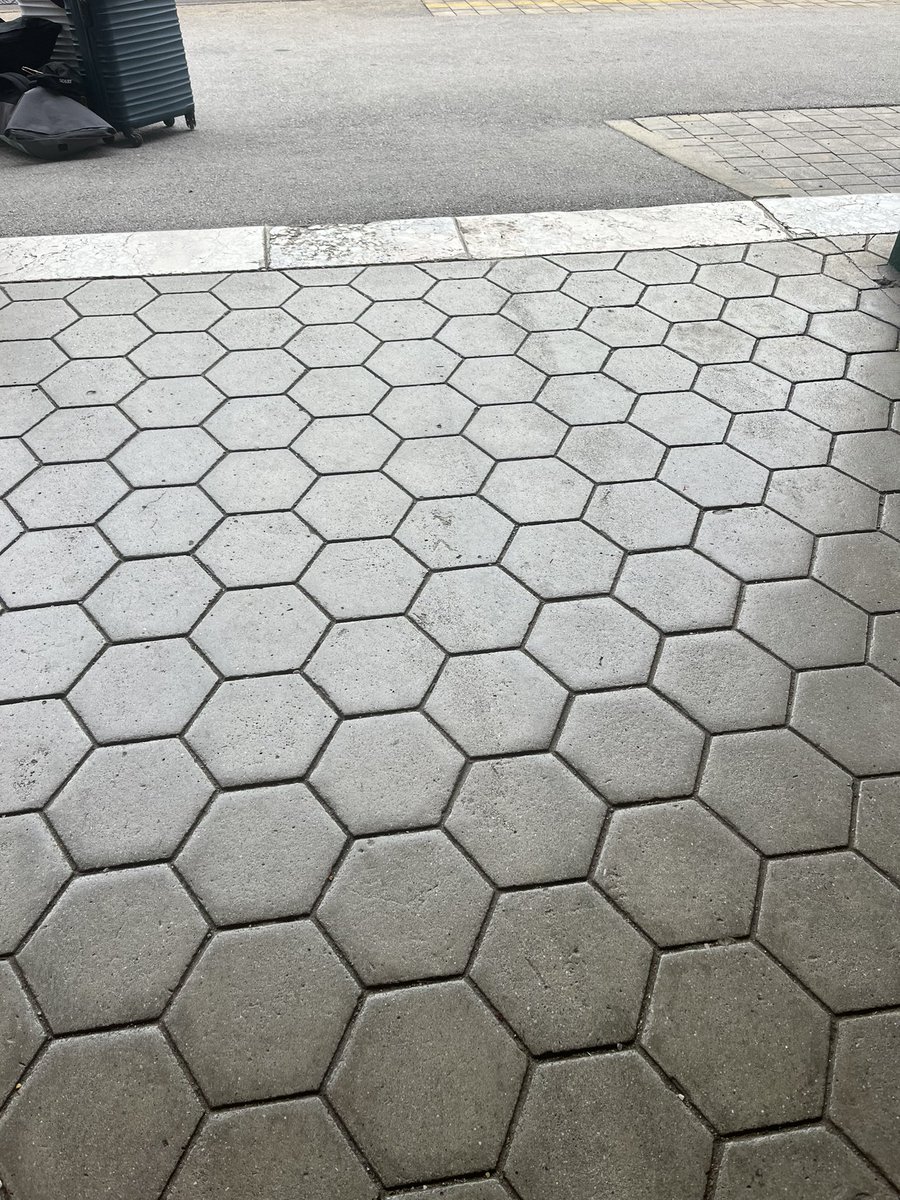 More Slovenian pavement