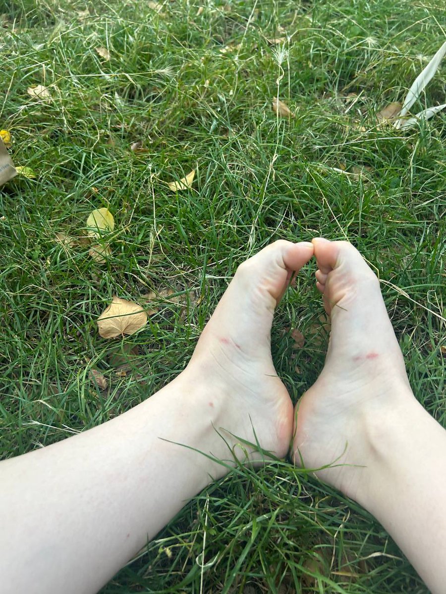 Feet_Finder10's tweet photo. Would you like to see more ? https://t.co/4fkBoHfHVY