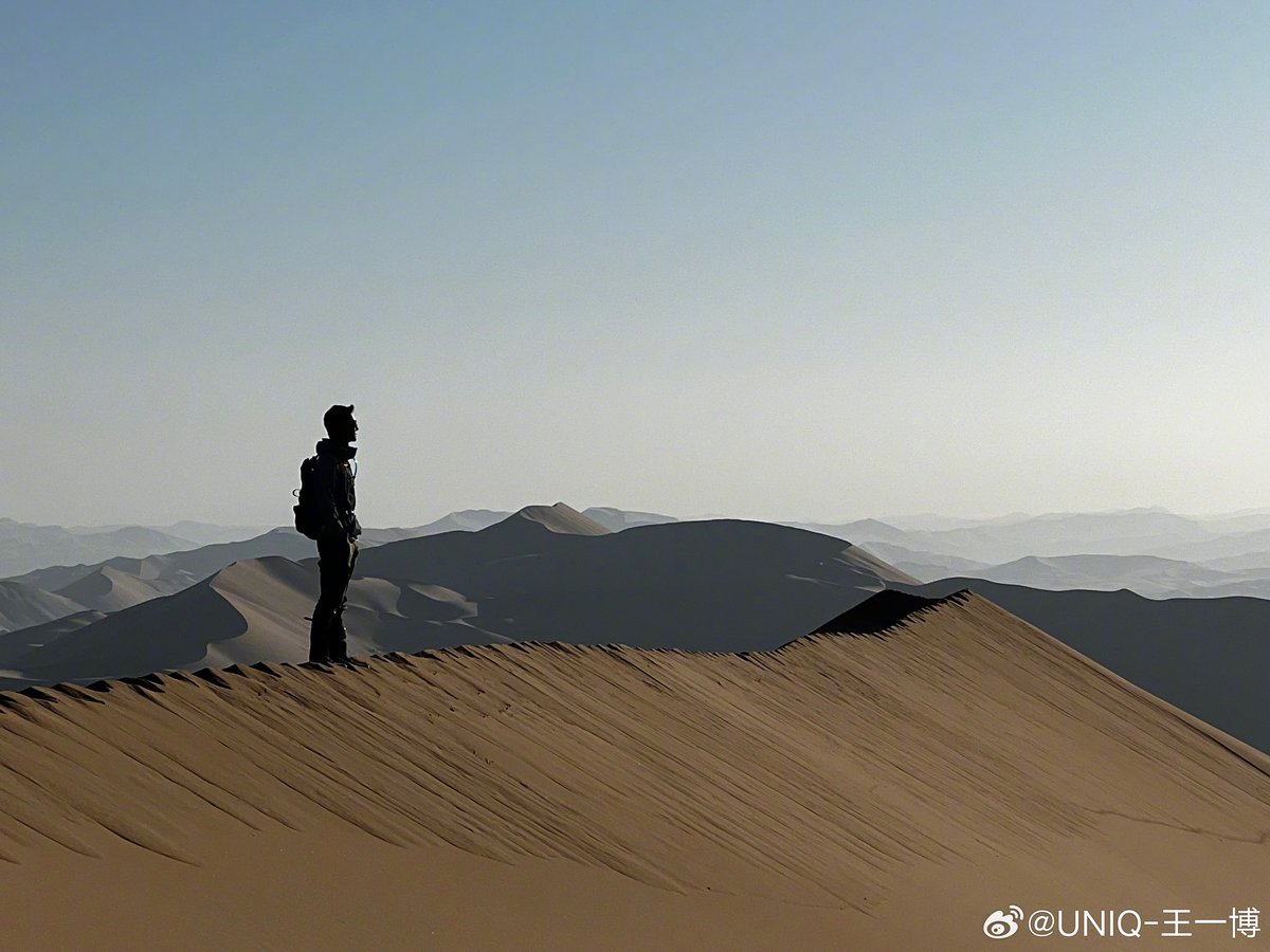 🎂HBD... หวังอี้ป๋อมีความสุขมากๆหน้าที่การงานรุ่งเรืองให้มีแต่คนรักคนชอบ..🎂
#หวังอี้ป๋อสองเจ็ดขวบแล้วคับ
#Happy27thYiboBirthday
#หวังอี้ป๋อ王一博