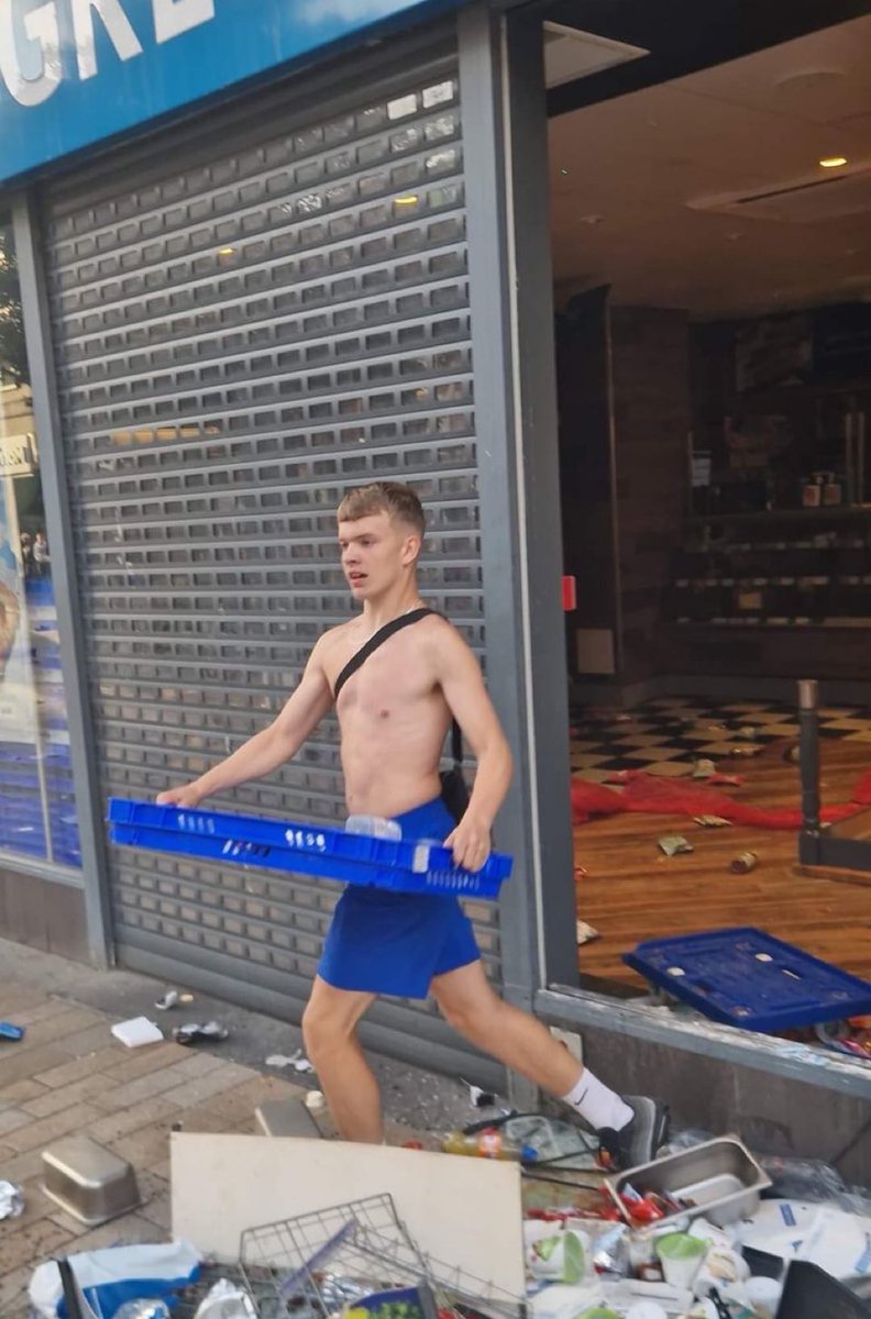 Sorcha Ní Nia tweet media