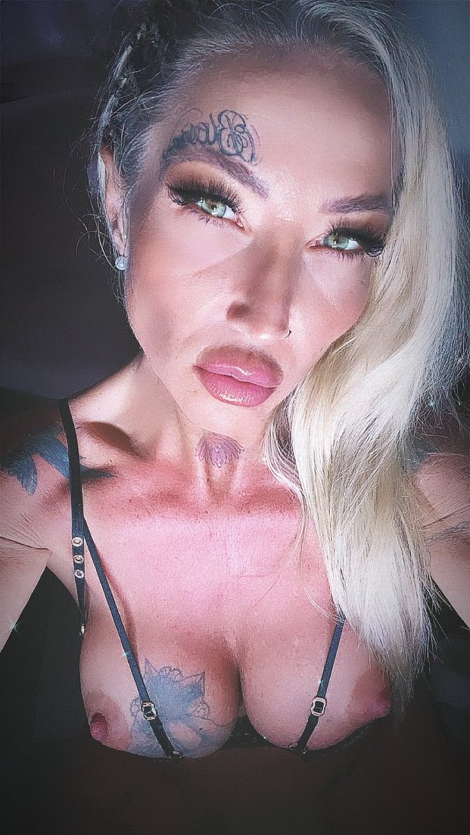 <a href="/BabsLounge/">Babs lounge</a> 

All I see is u 

Link in bio 💋