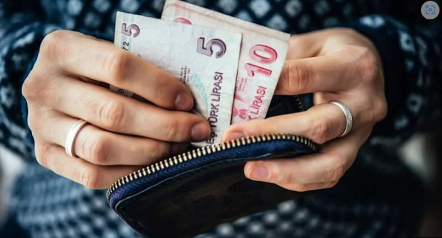 Emre082010's tweet photo. TÜİK'in ENFLASYON rakamlarının doğruluğu bile ülkemizde tartışılırken paylaştığı diğer verileri hakkında NE DÜŞÜNÜYORSUNUZ?
-İşsizlik Oranı
-Sığınmacı Sayısı
-Yoksulluk ve Açlık Sınırı
-GSYH Büyüme Hızı
-Kişi Başı Milli Gelir
-Satın Alma Gücü
-Tüketici Güven %
#enflasyon #bist100 https://t.co/xghwlcfF6a