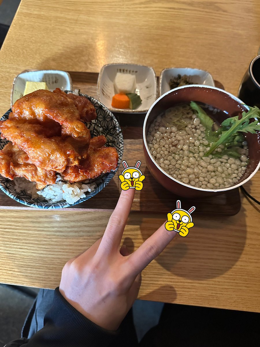 fantasyboys_mem's tweet photo. [#김우석] 

반디 밥 잘 챙겨 먹어용
월요 요정 내일로 올라 갈 수 있으니까 오늘은 일찍 자여

#FANTASYBOYS #판타지보이즈
#KIMWOOSEOK https://t.co/8QV0i98WME