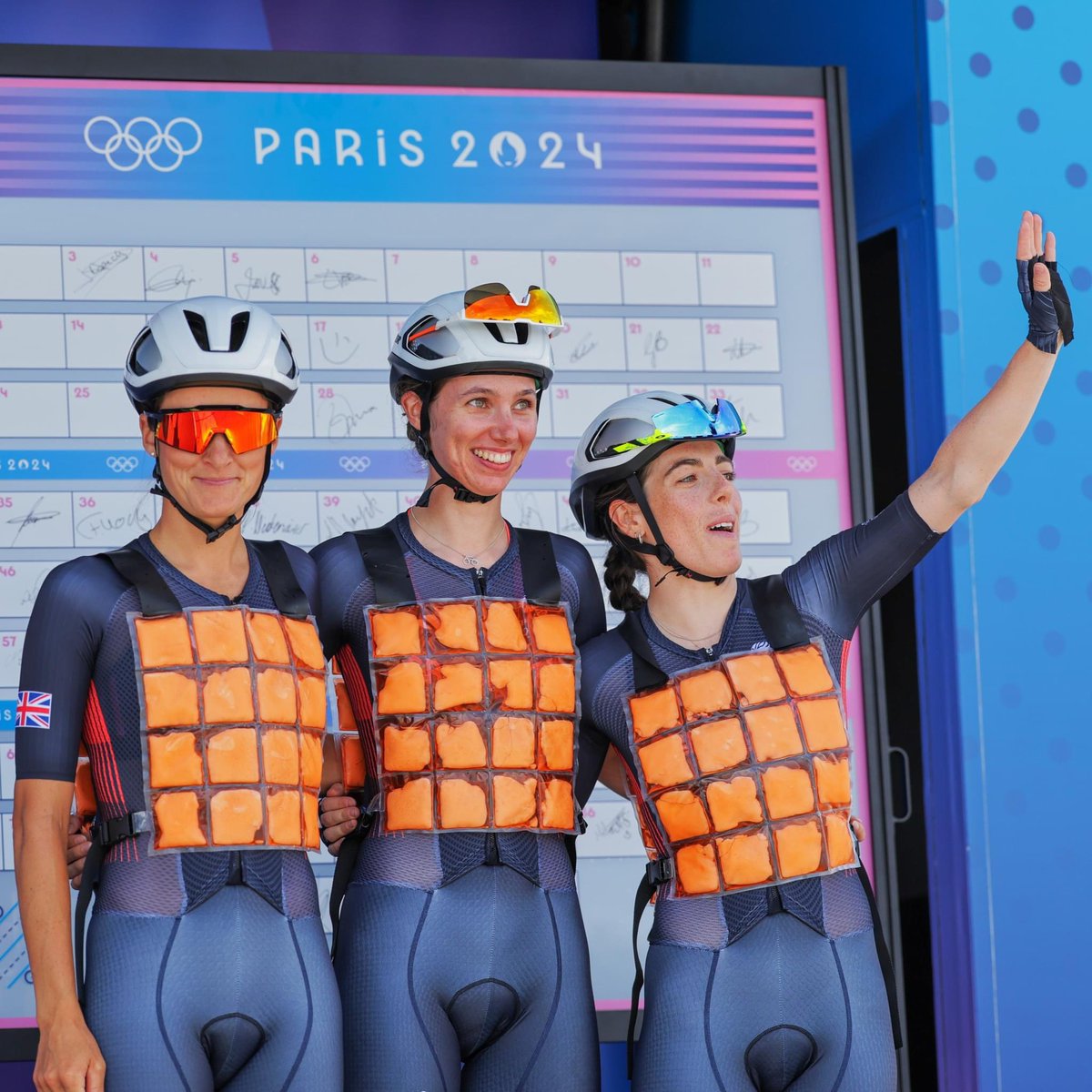 Do you get free cheese slices at the cycling? Asking for a friend.
#Olympic2024 #Paris2024