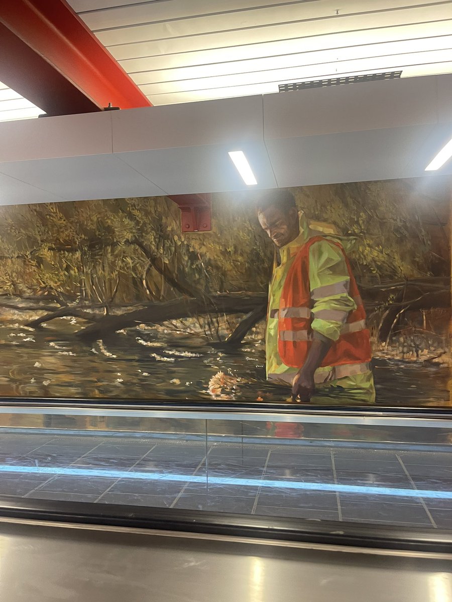 katiembailey's tweet photo. I’m here in Paris working on the Olympics and commute past the giant face of @gregjames on the subway every day. Well, he now appears to be joined by @andy_murray who’s taken to keeping the river clean in his retirement…. @BBCR1 @BBCSport https://t.co/B52RU6EoxC