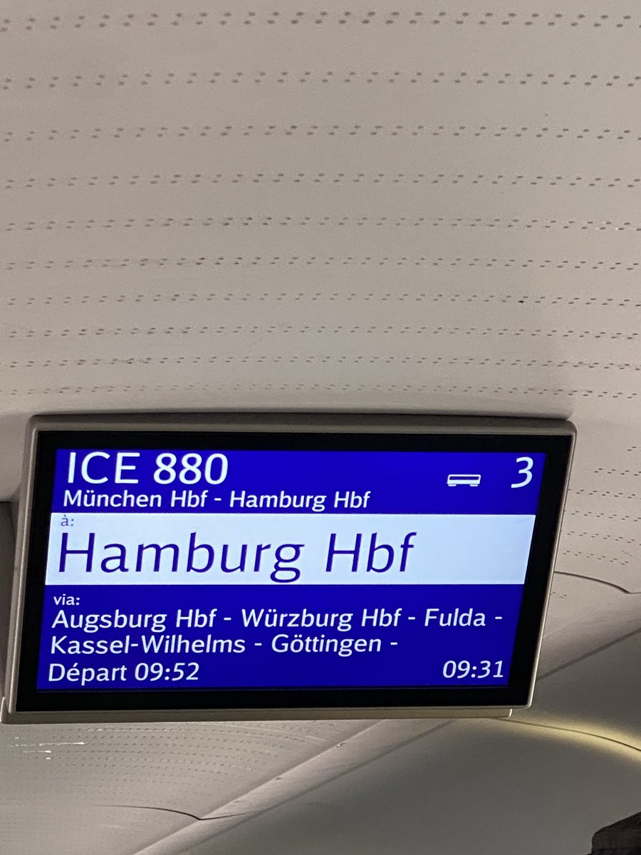 Silmät vielä sikkuralla ja sielu sydämellä viikonlopuksi saamastani ylläristä #AdeleMunich. Melkoinen kokonaisuus bisnestä &amp; elämyksiä. Nyt train-tripillä Munchen-Hamburg. Mielenkiintoista nähdä pitkästä aikaa Saksa etelästä pohjoiseen junan ikkunasta😃