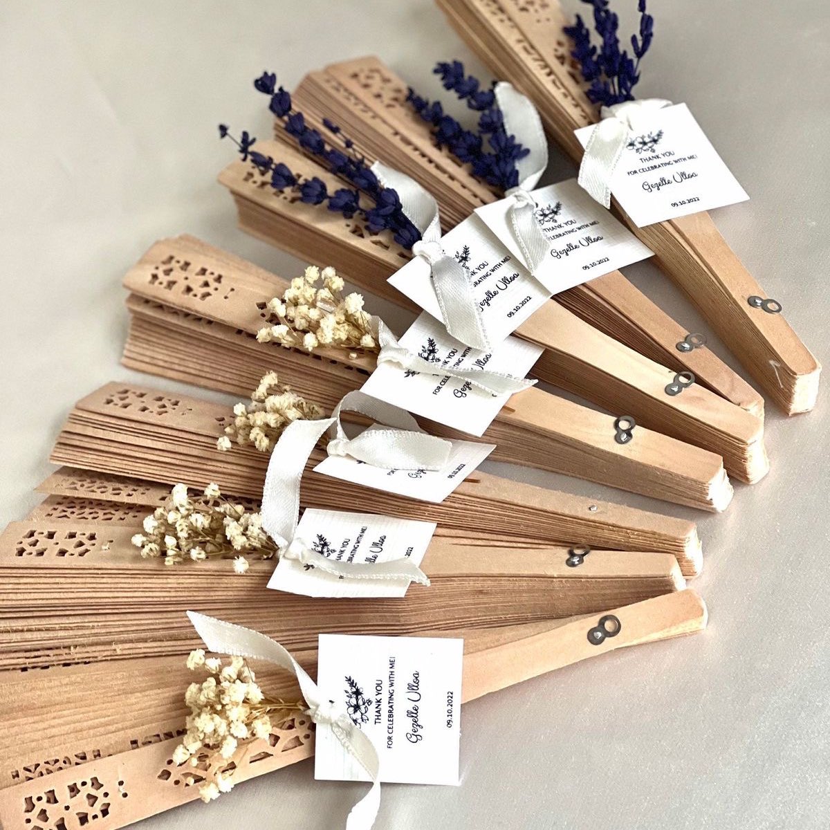 youthayuju's tweet photo. Kepada bakal pengantin, boleh dah bookmark thread ni siap2. 

I nak share kedai yang ada jual goodies kahwin yang comel dan harga muroh 😙 https://t.co/0mvzZ4uVtf