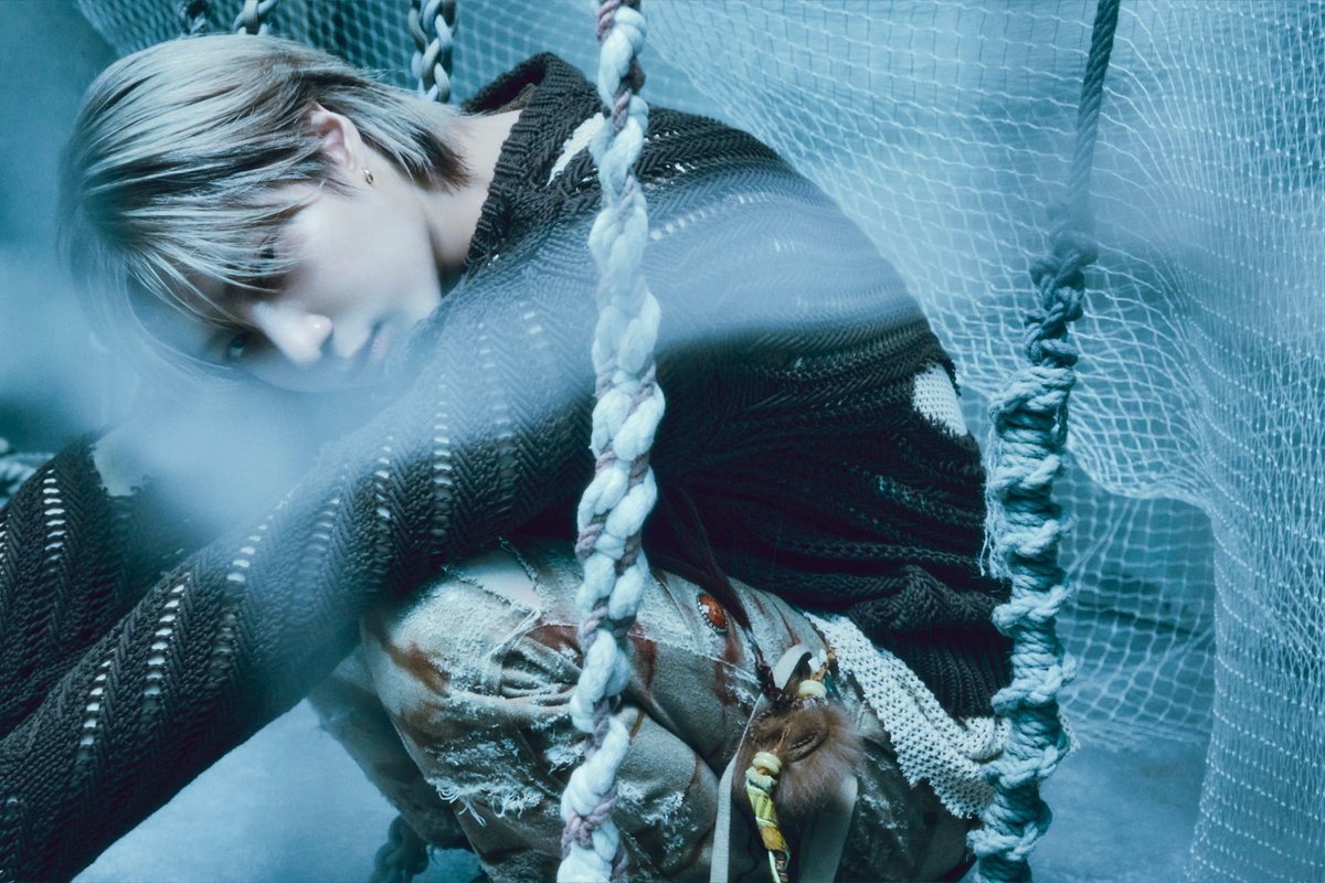 Taemin_Xoalsox_'s tweet photo. 태민 (TAEMIN)
The 5th Mini Album
‘ETERNAL’

Concept Photo: Emotion ver. #TheUnknownSea

2024. 08. 19. 6PM (KST)

#TAEMIN #태민
#ETERNAL
#BPM #BigPlanetMade https://t.co/SXs6YGDnPA