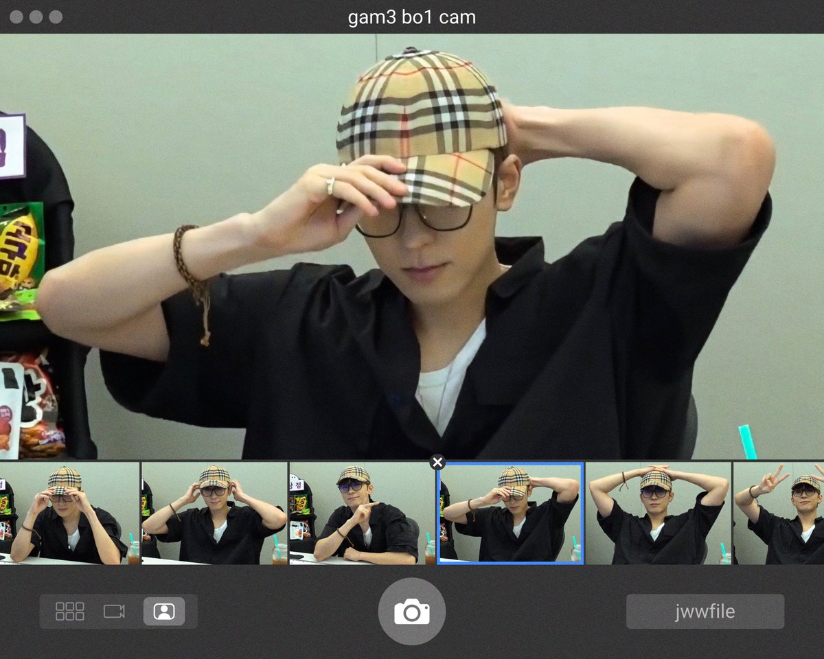 ★ (@jwwfile) on Twitter photo 