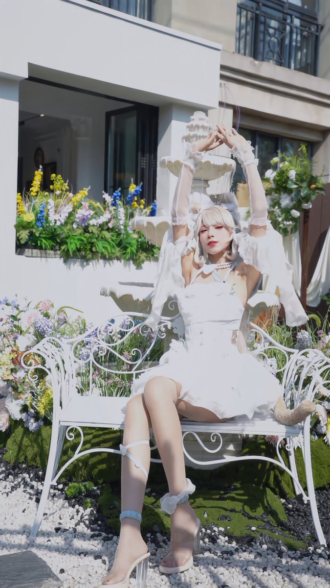 shixierofficial's tweet photo. It’s rest time now🐱

#lynette 
#Genshin 
#cosplay 
#fyp https://t.co/cRCEdlx24E