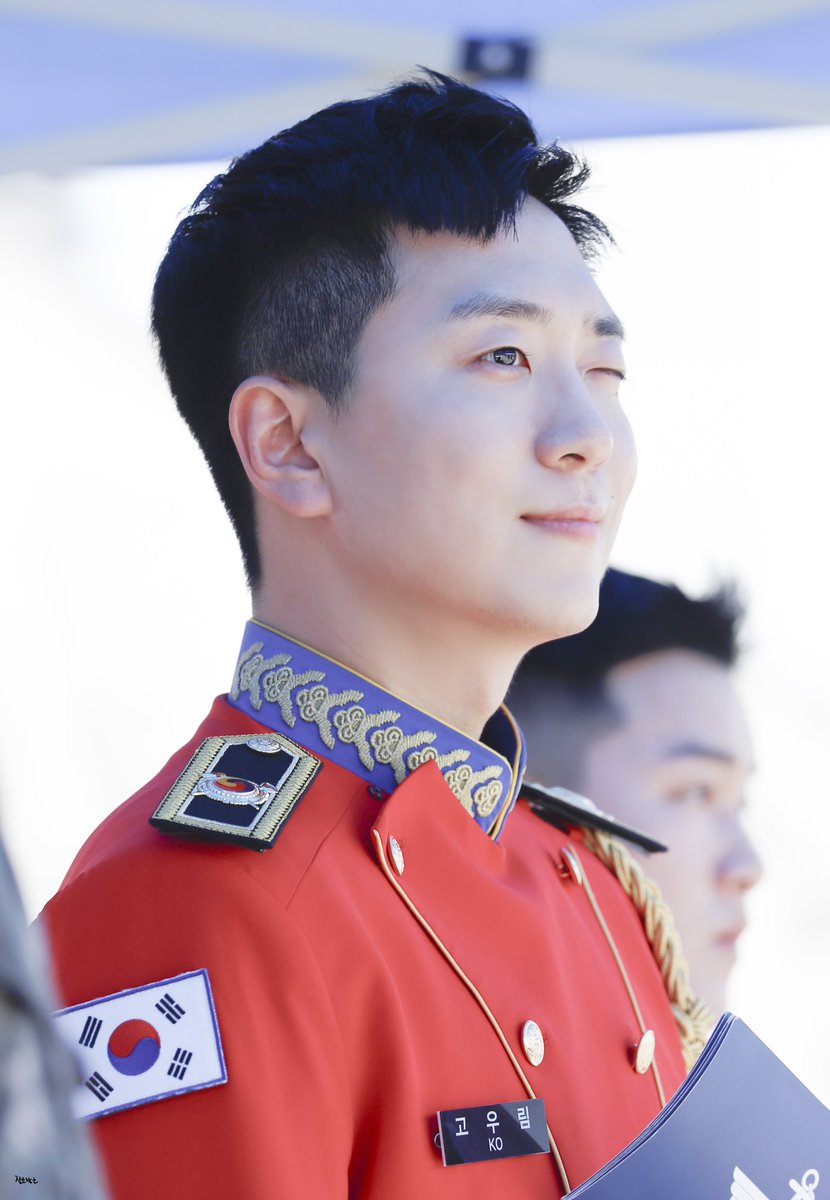 240628 국군 정례행사 

보고싶어...🥹

#포레스텔라 #FORESTELLA #고우림