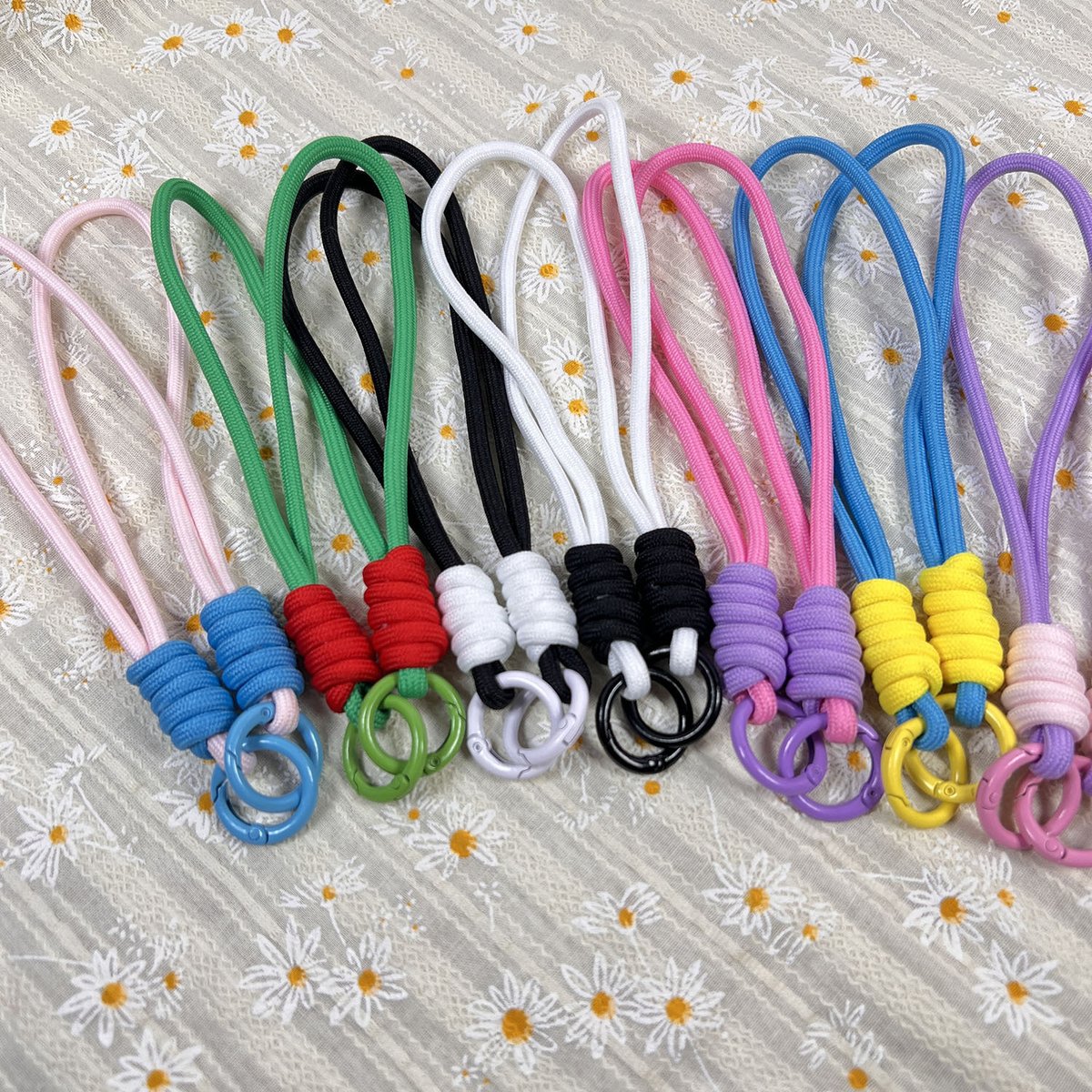 Ericcustomcraft's tweet image. Did you love this nice straps?It can be used on your nice charms.😉😉#charms #customkeychain #keychaindesign