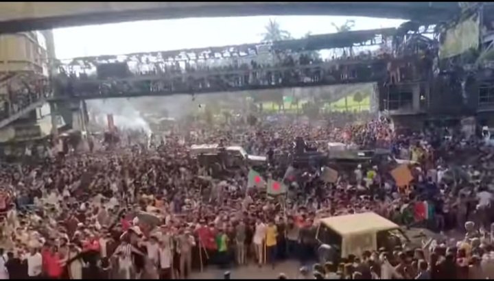 RaisaAk55088665's tweet photo. These are the students, civilians of Bangladesh who are fighting against corruption, fascism of Sheikh Hasina.There are many more, actually there are millions.I only showed a few pictures. Look these are the millions of people whom you have called terrorist.
#StepDownHasina https://t.co/Nswk2qN2fg