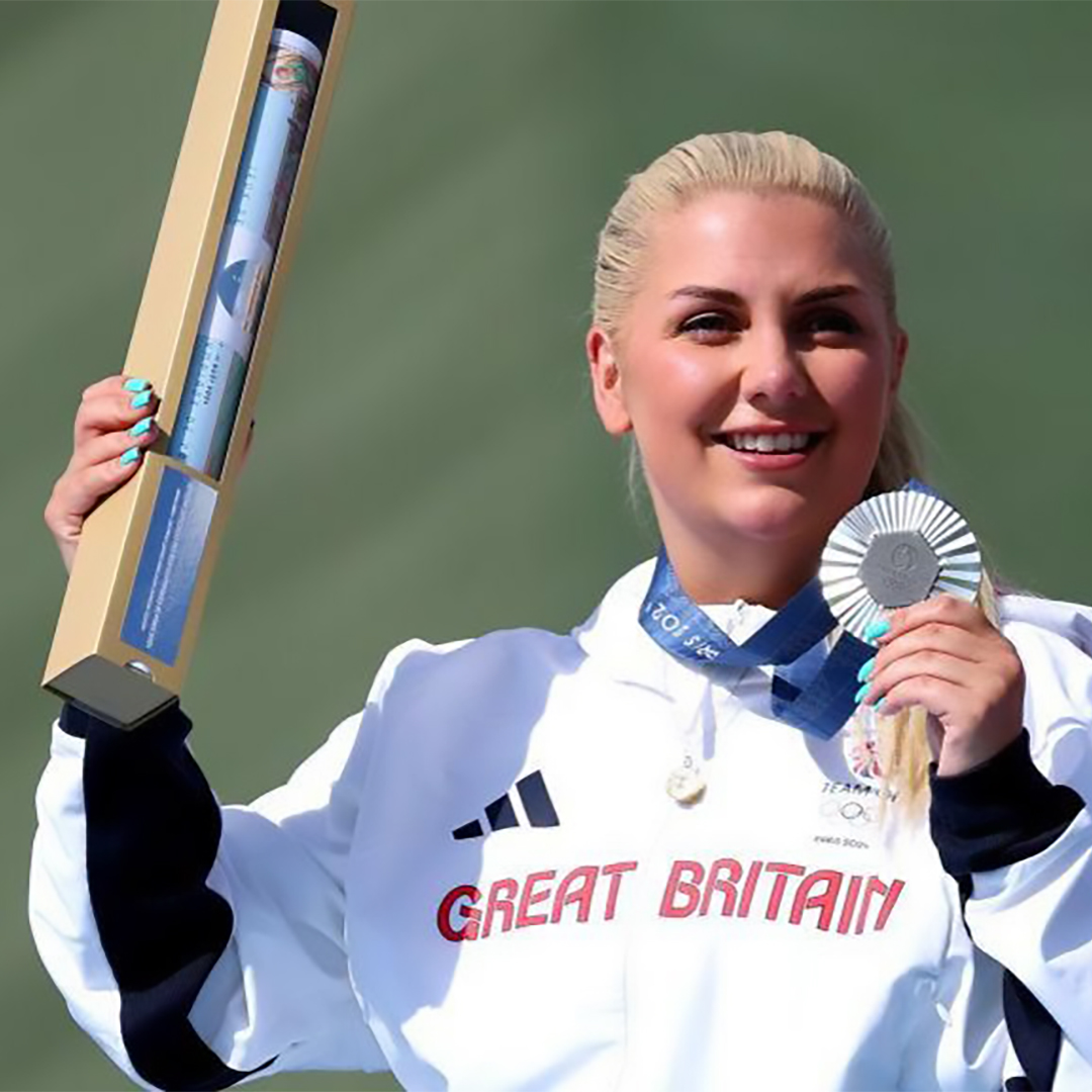 Congratulations to Amber Rutter of Team GB for winning the silver medal in skeet shooting! This remarkable achievement comes after missing the Tokyo Olympics and culminated in a nail-biting finish. 🏅💪🎇