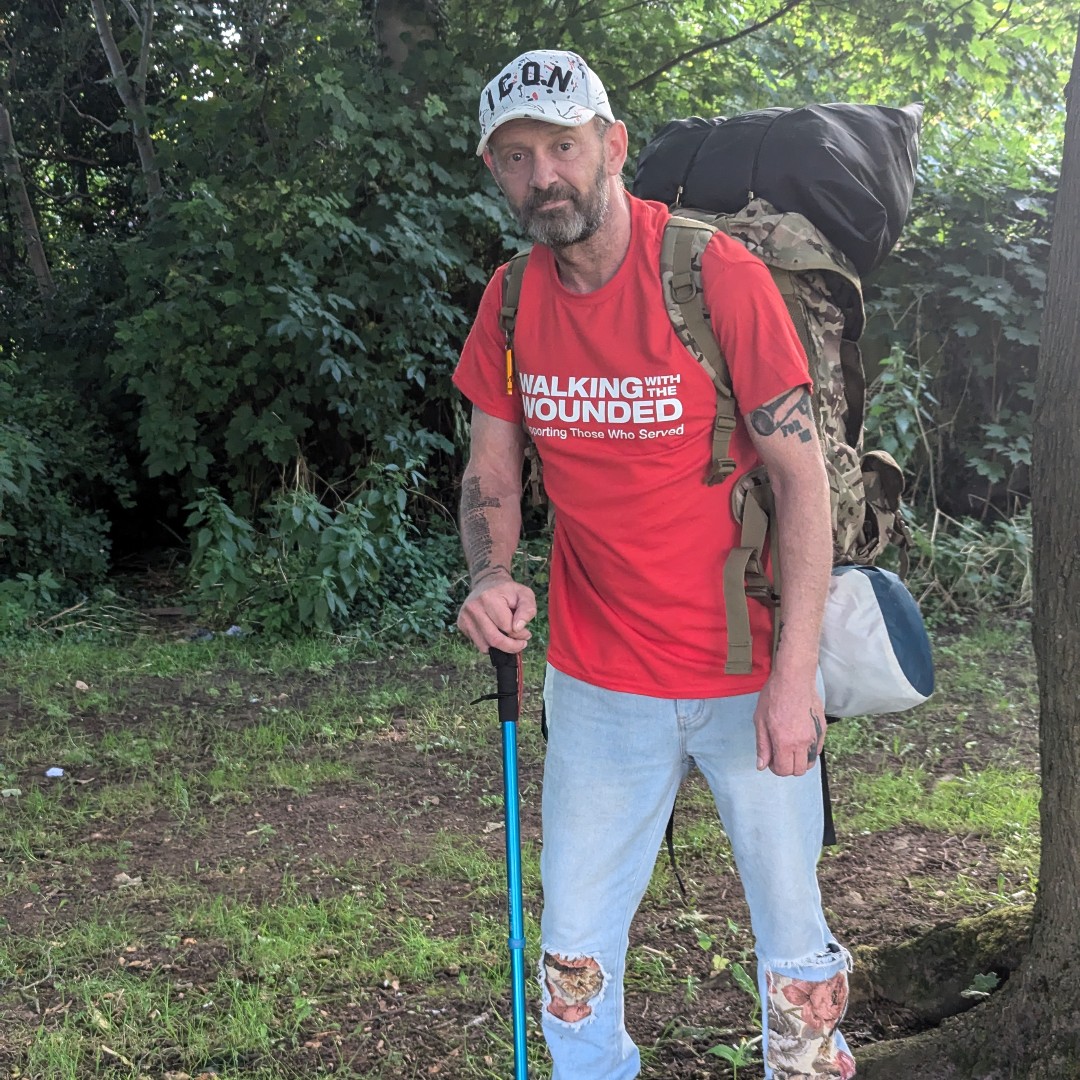 supportthewalk's tweet photo. 🚶 Veteran Jason will be walking the coastline of Great Britain in support of charities.

Thanks to support from WWTW and others, he's found the strength to continue on his journey to improving his mental health.

👉 https://t.co/7RSo1OeLyR

#SupportTheWalk #VeteranSupport https://t.co/DPTzycsOTa