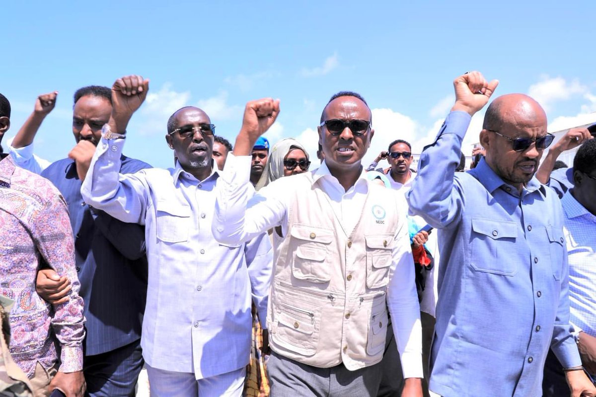 MunicipalityMog's tweet photo. Guddoomiyaha G/Banaadir ahna Duqa Muqdisho Mudane Yuusuf Xuseen Jimcaale (Madaale) ayaa Shacabka Soomaaliyeed kala qeybgalay isku soo bax balaaran oo ay ugu soo horjeedaan Kooxda Khawaarijta iyo xasuuqii dhalinyarada Soomaaliyeed loogu geystay Xeebta Liido ee Degmada Cabdicasiis. https://t.co/yTjV6k6ITK