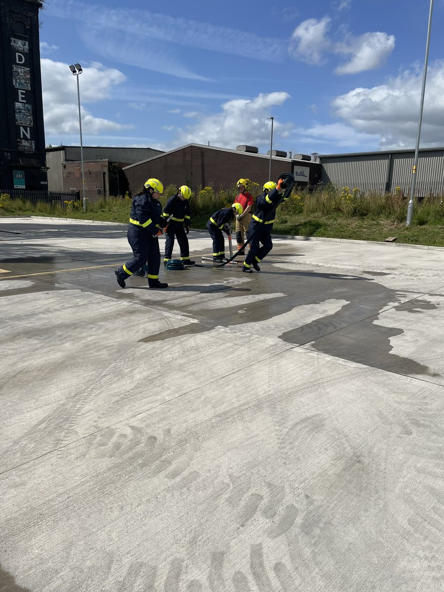 NCooper1880258's tweet image. 03/08 both @manchesterfire and @LancashireFRS Cadets took part in a hose drill competition. Teams from 8 units taking part.