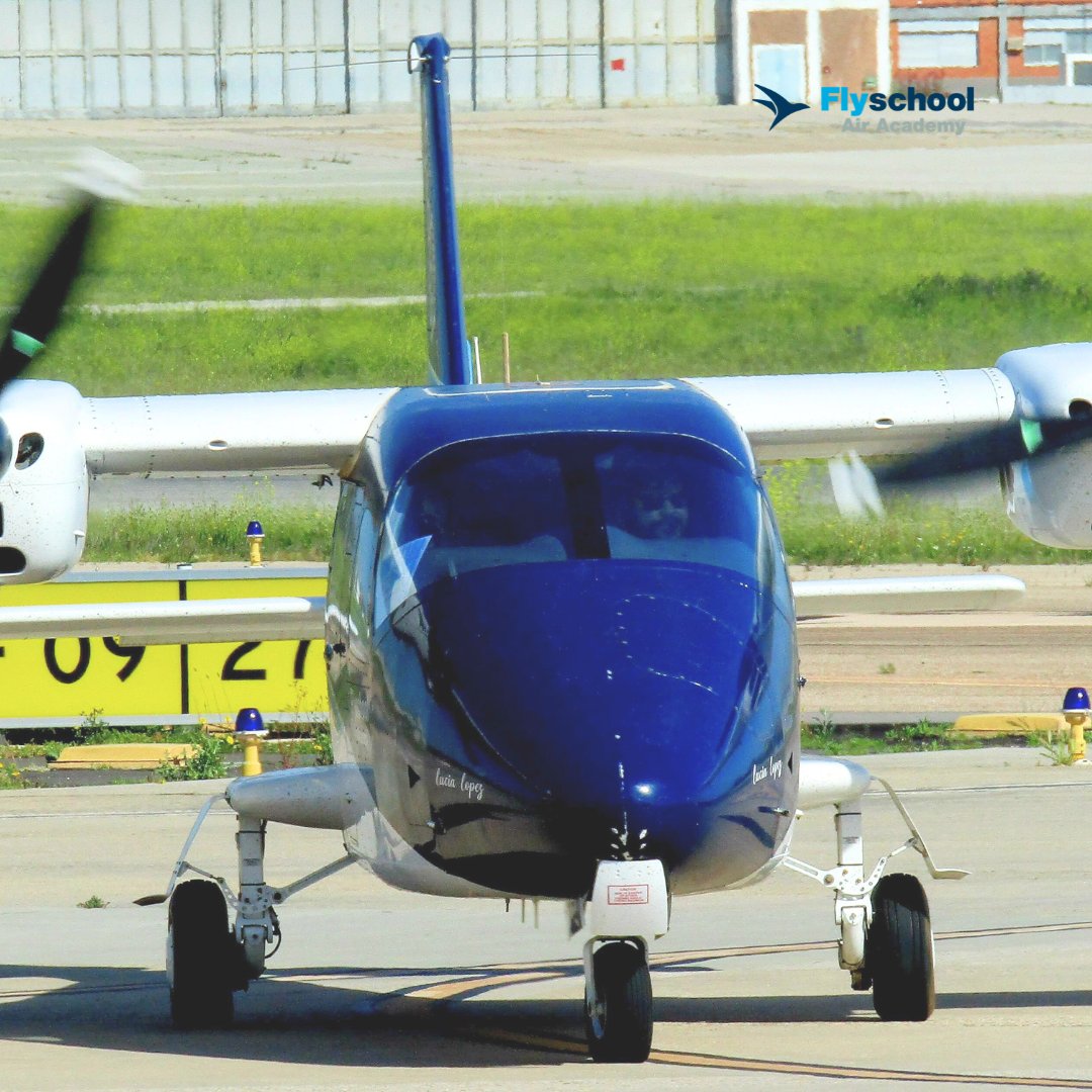 Flyschool_es's tweet image. ¿Want to be the next to fly this Tecnam?

Max speed 145 kts
Service ceiling 14000 ft
Type of operation VFR, IFR
Engine Power 100hp x2MOGAS/AVGAS
Rate of climb 1036 ft/min
Range 650 NM

✈️Ready for take off? IATPL Sep 2024
#tecnam #pilot #aircraft

Foto 3 y 4: RubenTablero Cuadra