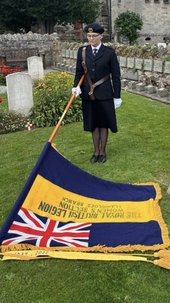 trudydavies1964's tweet photo. #Hereford for a @SSAFA the Armed Forces charity concert &amp; Service of Remembrance.
We will remember them 🌺
St Martin's Church, Hereford
#RBLWS #RBL @PoppyLegion 
#StandardBearer https://t.co/9aINO9yIFz