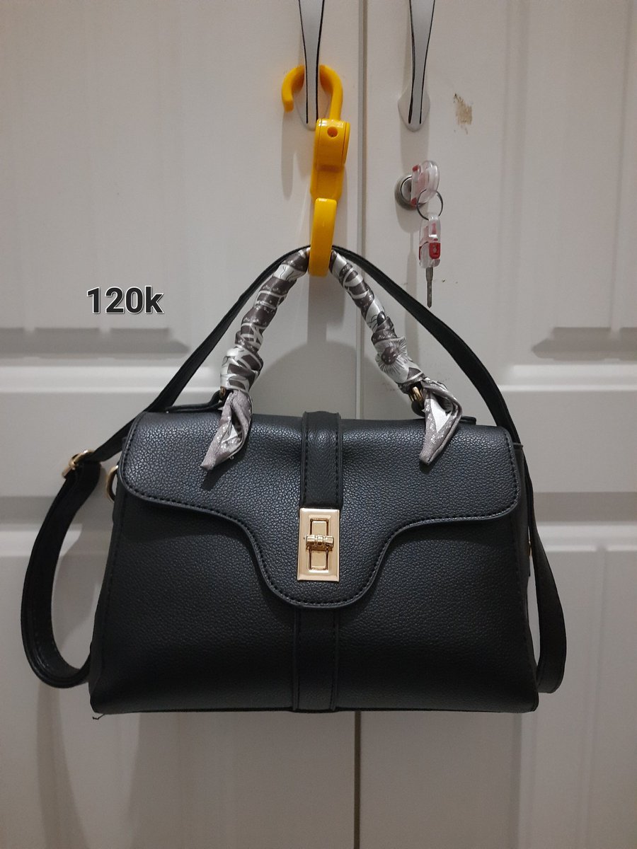 lilcumber_'s tweet photo. WTS TAS SLINGBAG ❗❗

HARGA SUDAH TERTERA DI GAMBAR
CO LEWAT 🍊
YANG MINAT BISA DM https://t.co/l7DQfzOAl4