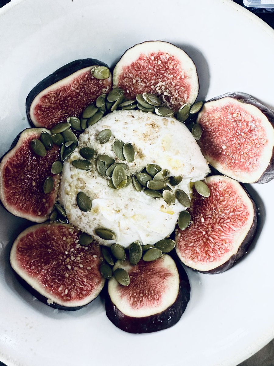 Burrata and fig flower with pumpkin seeds, edible yeast flakes, olive oil and sea salt. Great alternative breakfast for Type O blood types. Add Mint, or Parsley for additional nutrition.