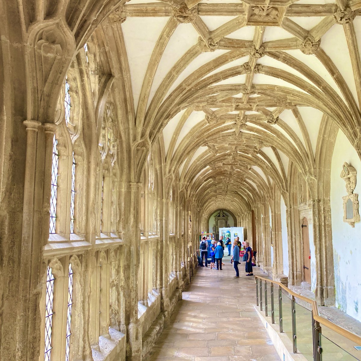 WELLS ART CONTEMPORARY

A lovely weekend in Somerset, visiting the annual Wells Art Contemporary at Wells Cathedral. Really pleased to have my folded tracing paper piece 'Breath' displayed in this amazing space alongside so many wonderful artists. On until 31st August.