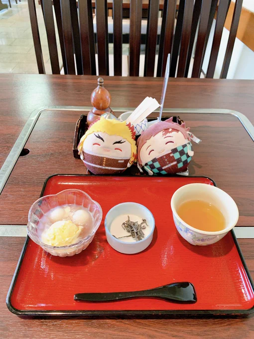 サービスの冷やしゼンザイおいちぃ(*'ч`*) 