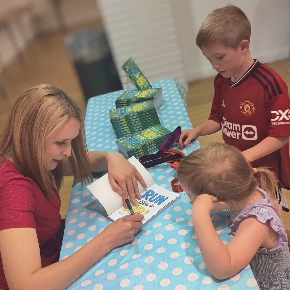 BforButterflyBooks tweet media