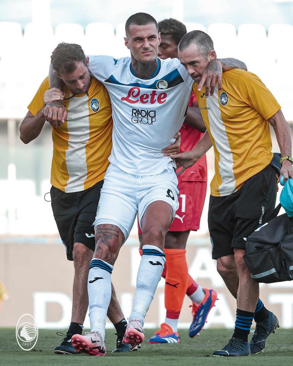 Siamo tutti con te Gianlu' 🖤💙

We're all with you, #Scamacca 💪

#GoAtalantaGo