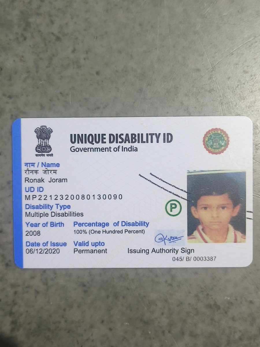 Sanjaybhati96's tweet photo. @SoodFoundation @SonuSood @931Samaira 
Dear sonu sir,
My brother is deaf and dumb by birth , we got machine when surgery was done and after 9 year , Dr suggesting for hearing aids upgradation. The cost of aids is 7 lakh.We belong from poor family sir. Plzz help and understand sir https://t.co/CsuuHIDSZP