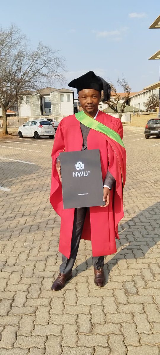 _BTLO's tweet photo. Last week my chairman at the National Biosafety and Biosecurity Technical Working Group was conveyed with a Doctoral Degree in Environmental Sciences at the North West University.
Congratulations Dr. Makalo Joseph Mabusetsa oa Lekaota! https://t.co/lpFY7ykTZg