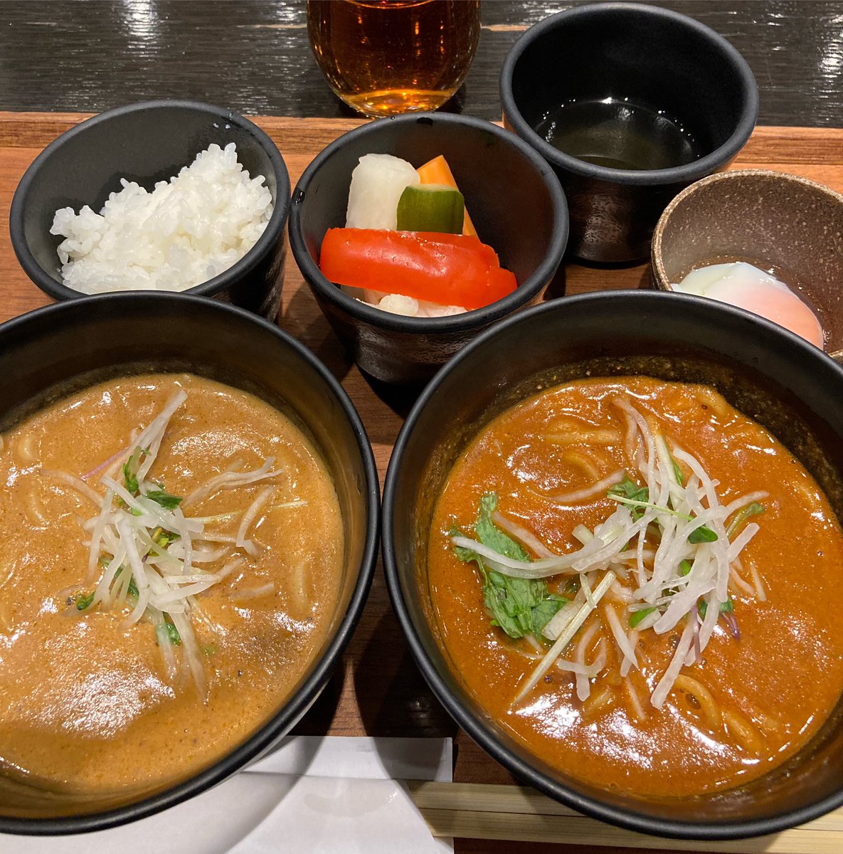 miwamini's tweet photo. 早めの夜ご飯にカレーうどんいただいて出張行ってきます！
急いで食べて保安検査通ったら、フライト遅延😅 https://t.co/g4Txy2c5tx