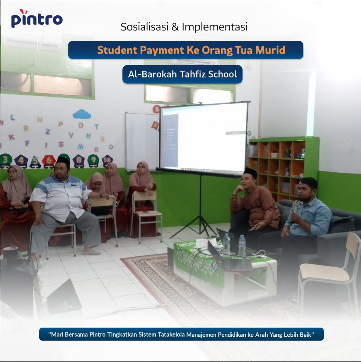 PintroId's tweet photo. Hallo sahabat Pinto! Pada 27 Juli 2024, tim Pintro sukses sosialisasi dan implementasi sistem OTM pembayaran siswa di Al-Barokah Tahfiz School untuk orang tua murid. Sistem ini memudahkan orang tua memantau dan melakukan pembayaran dengan efisien, aman, dan transparan. https://t.co/QjqbUvce8A