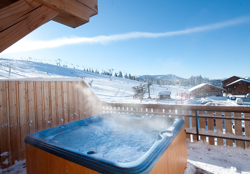VIP_SKI's tweet image. Looking for a ski holiday in Les Gets this winter? 

CLUB Altitude Lodge offers unbeatable ski-in/ski-out access, easy links to Morzine and absolute serenity in the evening...

PLUS Bear Cubs childcare (new for the 2024/25 season) 👏

Find out more here: bit.ly/3LR0aHa