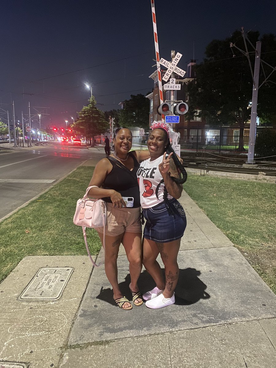 QueenSlimeee's tweet photo. The besssst birthdayyy Everrr🔐
#Chapter26💋 https://t.co/4fhotjtU64