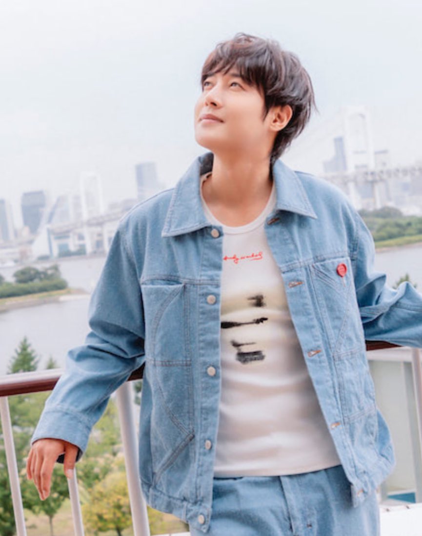 miyslng3's tweet photo. Kim Hyun Joong said “It's an album that I made with all my heart, to give up my vacation and make Japanese fans happy.” 

Read the full interview 👉🏻https://t.co/6Sive3CycV https://t.co/VZOZAszPo8