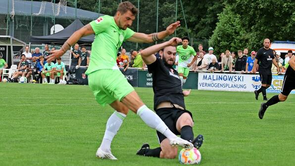 azwazsport's tweet photo. Elfmeter-Spektakel in #Reislingen: Warum der Sieg für diesen Spieler des TSV #Ehmen so besonders war.
⚽️➡️https://t.co/F3s9ddQvJY https://t.co/Etc7LvOODu